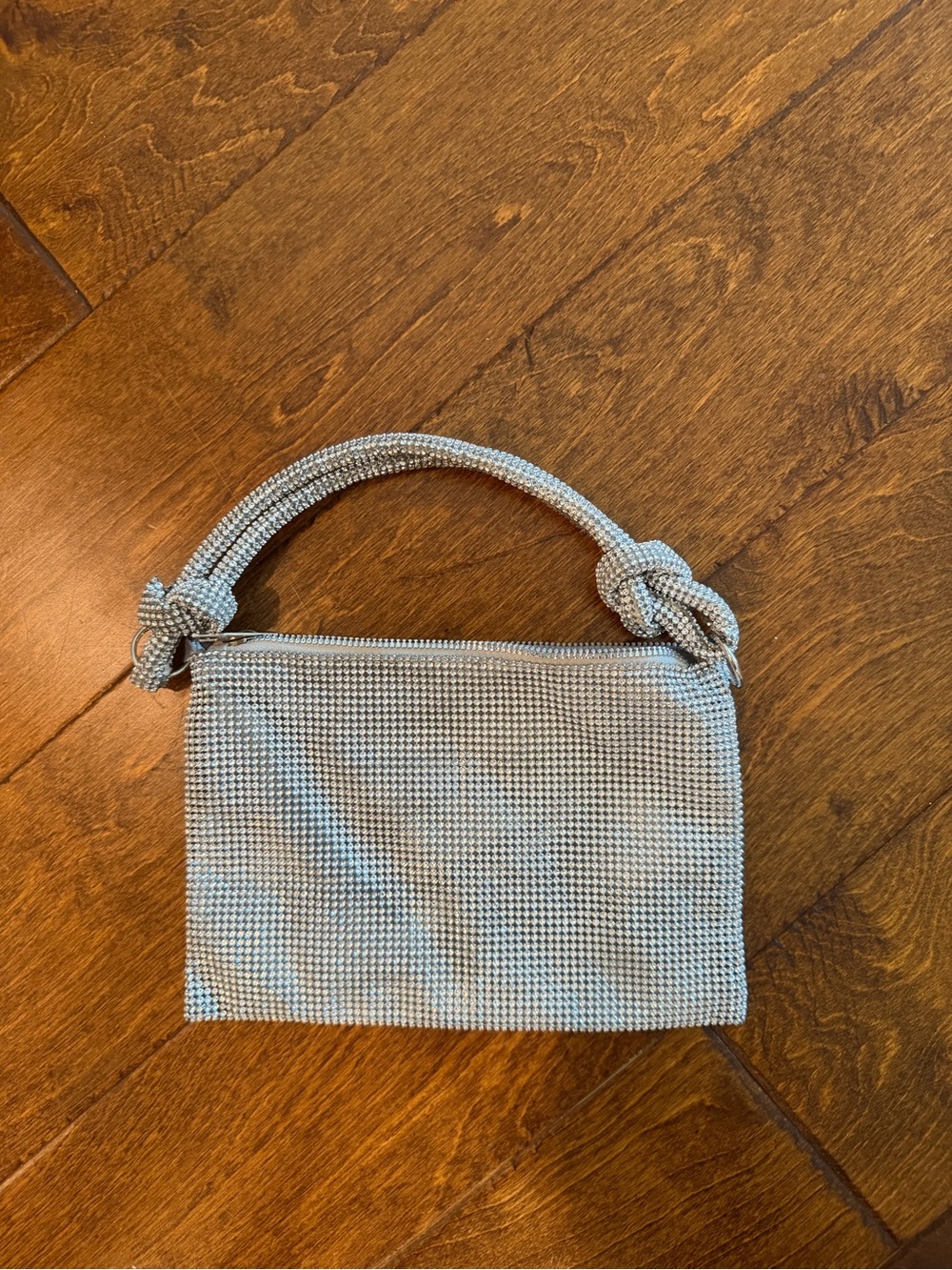 Crystal Mesh Knotted Handle Clutch - Silver